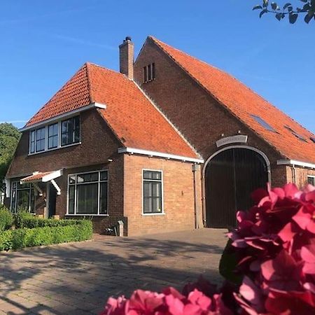 Rustig Logeerverblijf Aan De Rand Van De Stad Lekkum Экстерьер фото